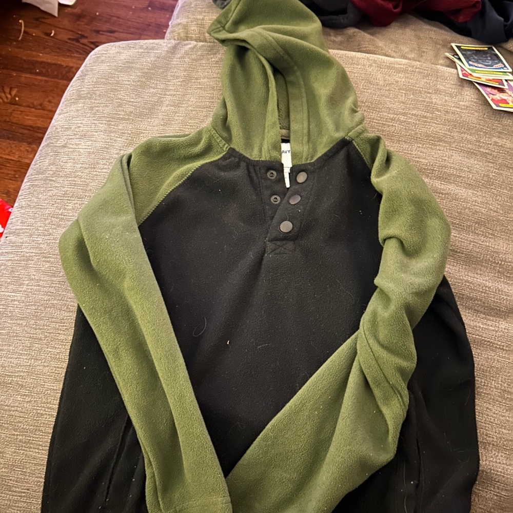 Green and Black Hooded Sweatshirt kids unisex large (10-12)